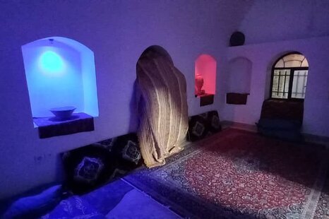 اتاق 1 قصر فیروزه در بومگردی گرمسار