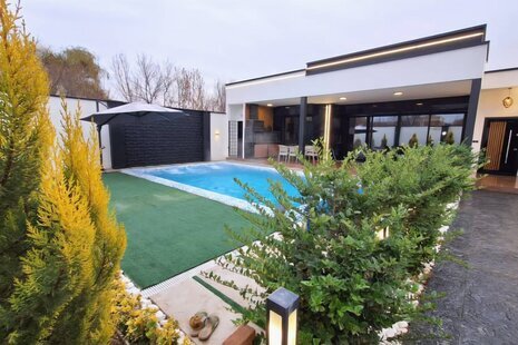 ویلا استخردار مبله سه خواب در چهارباغ