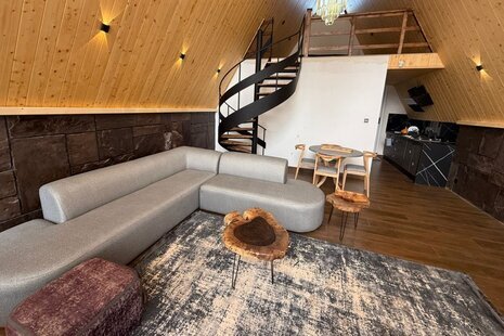 کلبه سوئیسی دوبلکس جکوزی دار دوخواب در چالوس