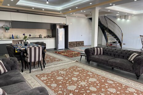 خانه ویلایی دوبلکس استخردار در چهارباغ