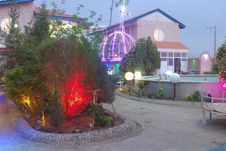 اتاق 4 تخته در هتل در یزد