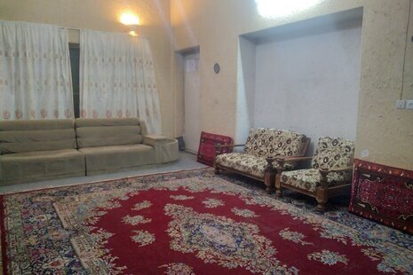 اتاق 32 متری در اقامتگاه بومگردی هانی اصفهان