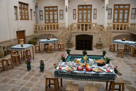 اتاق عقیق در بومگردی کاشان