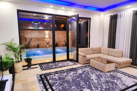 ویلا استخردار سه خواب مبله کُر در چهارباغ