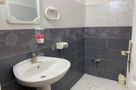 آپارتمان مبله سه خواب مانلی در همدان