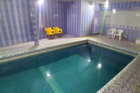 واحد استخردار سه خواب طبقه همکف ویلا آرامش در توس