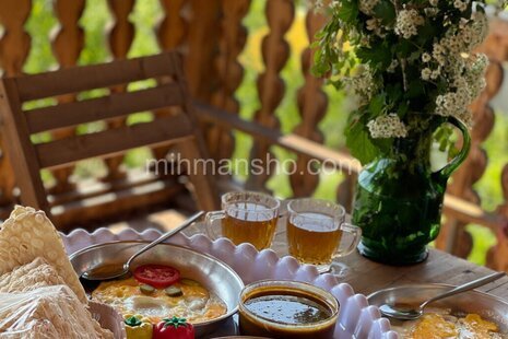 اتاق وارش طبقه اول در بوم گردی رشت