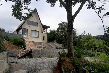 کلبه سوئیسی مبله دوخواب آزادی در قائمشهر