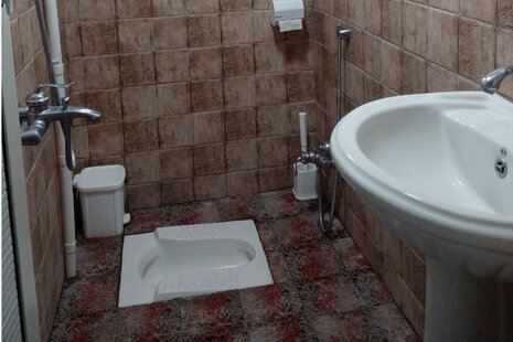 اتاق رایکا در اقامتگاه بومگردی فومن