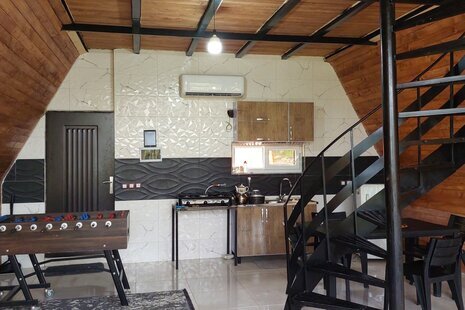 کلبه سوئیسی دوبلکس مبله دوخواب آرش 2 در تنکابن