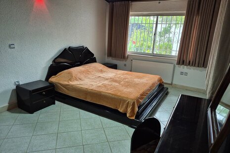 واحد مبله سه خواب استخردار طبقه همکف ویلا در رامسر