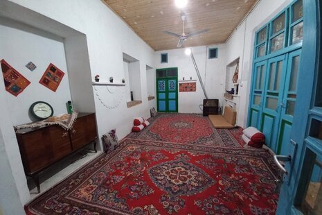 اتاق خان نشین (1) در اقامتگاه بومگردی گلپایگان