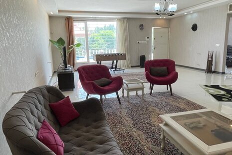 ویلا استخردار دوخواب درختی 1 در چهارباغ