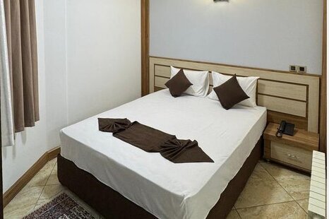 اتاق سه نفره اندرزگو در هتل مشهد