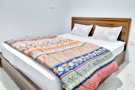 آپارتمان مبله دو خواب ارغوان 4 در شیراز