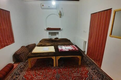 اتاق خوش نشین در اقامتگاه سنتی نطنز