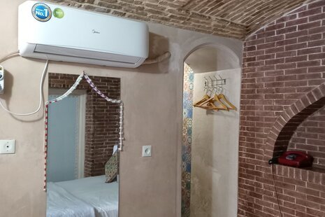 اتاق 2 نفره قجری در اقامتگاه سنتی شیراز