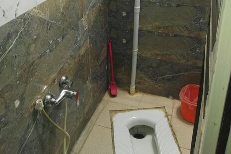 اتاق مهمانسرا در لار