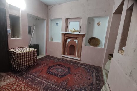 اتاق (4) در اقامتگاه بومگردی گلپایگان