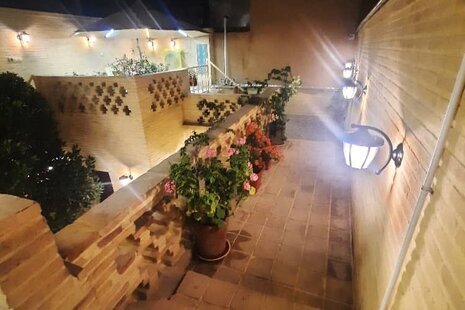 اتاق یادمانه قصرالدشتی در بوم گردی شیراز