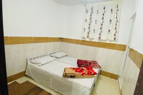 سوئیت 15 متری 106 در مسافرخانه مشهد