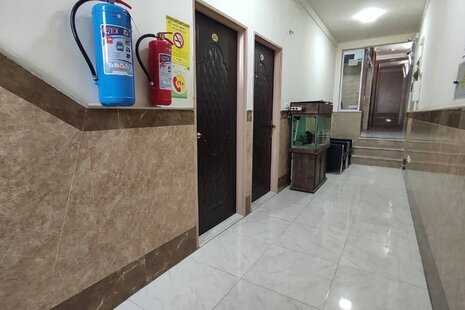 اتاق 102 چهار تخت در مسافرخانه قم