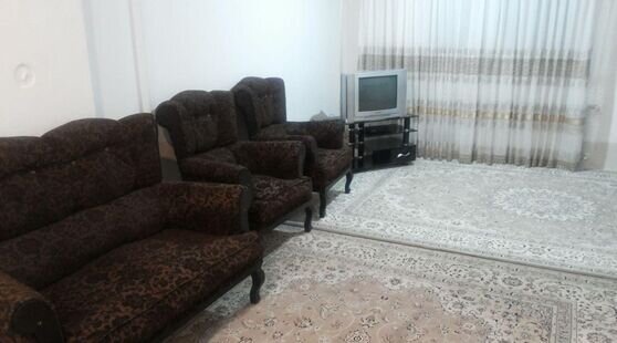 آپارتمان مبله تکخواب همکف در همدان