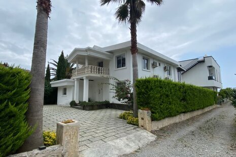 ویلا استخردار چهارخواب باران در نوشهر