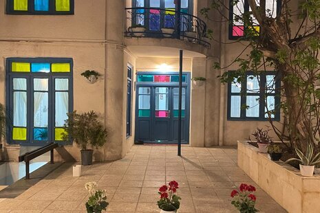 اتاق گل رخ در خانه تاریخی بومگردی مشهد