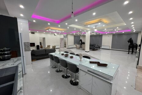 ویلا عمارت 4 خواب دوبلکس استخردار لامور در چهارباغ