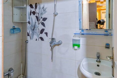 آپارتمان نوساز و دربست درقلب شهر