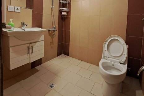 واحد تکخواب 4 نفره در هتل آپارتمان صومعه سرا