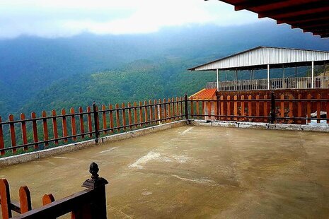 کلبه استخردار تکخواب نیلای در بومگردی رامیان