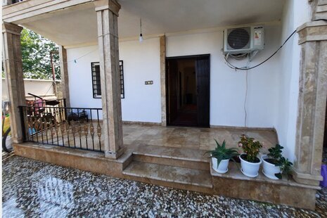 واحد در طبقه همکف باران چابکسر