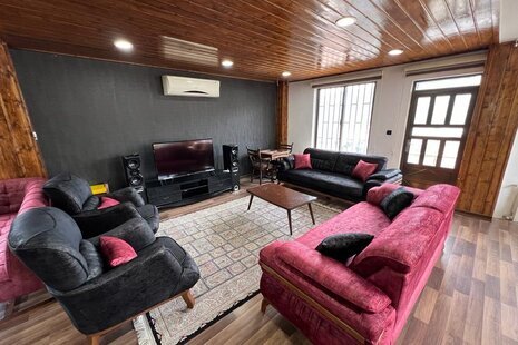 ویلا جنگلی استخردار سه خواب مبله در سرکوسرا رامسر