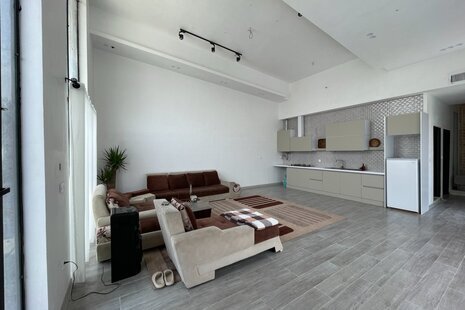 ویلا دوخواب استخردار زنبق در چهارباغ