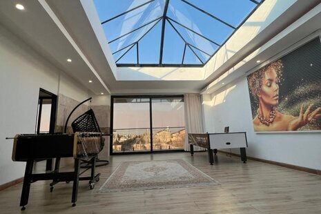 ویلا دوبلکس چهار خواب روژ در شهرک زعفرانیه