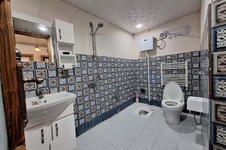 اتاق 6 در طبقه زیرهمکف اقامتگاه بومگردی نطنز