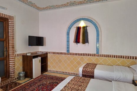 اتاق 1فرش در طبقه اول اقامتگاه بومگردی نطنز