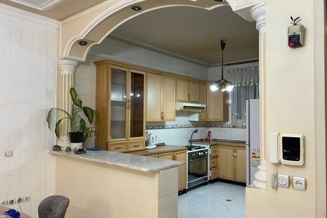 آپارتمان مبله دوخواب طبقه اول در شیراز