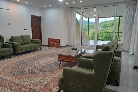 واحد تکخواب چهره در طبقه اول ویلای بابل