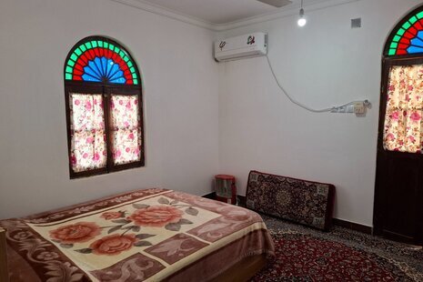 اتاق سه نفره ساحلی (8) در اقامتگاه بومگردی بوشهر