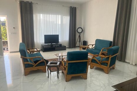 ویلا دو خواب استخردار آنا در چهارباغ