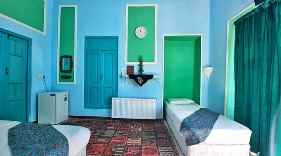 اتاق سه نفره بهشت در اقامتگاه بومگردی اصفهان