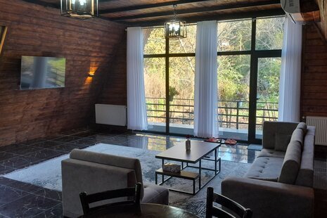 کلبه سوئیسی تکخواب گیشم در شفت