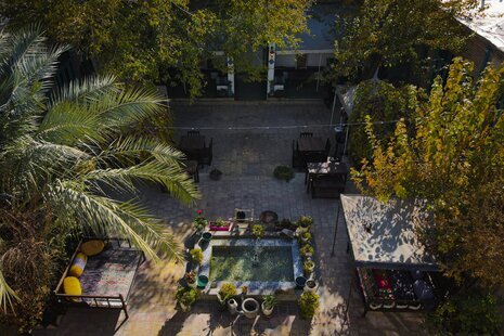 اتاق دونفره مرغ سحر در اقامتگاه بومگردی اصفهان