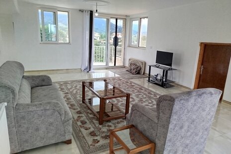 واحد تکخواب در طبقه دوم ویلای تمشک کلاچای