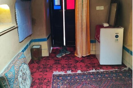 اتاق 15 متری در اقامتگاه بومگردی مهریز یزد
