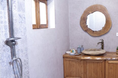 واحد تیکا در اقامتگاه بومگردی تنکابن