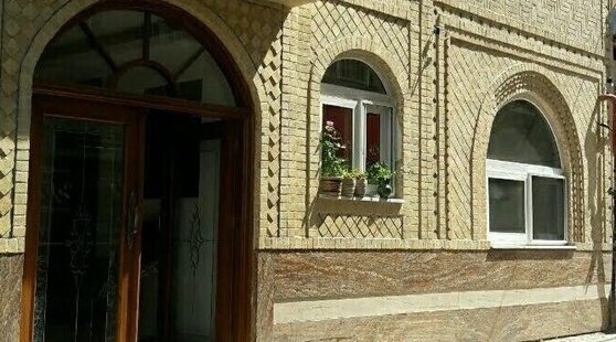 اتاق یک خواب سه نفره در هتل آپارتمان در مشهد